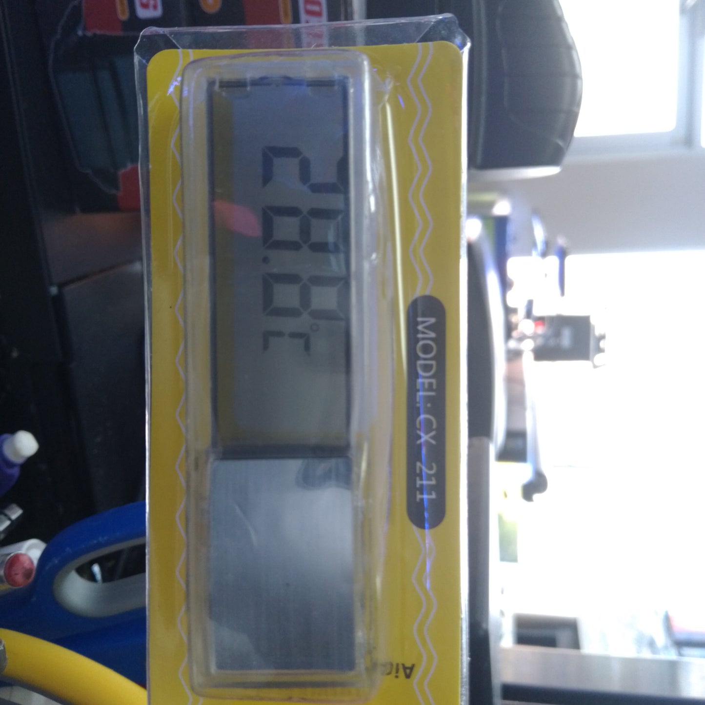 Digital thermometer