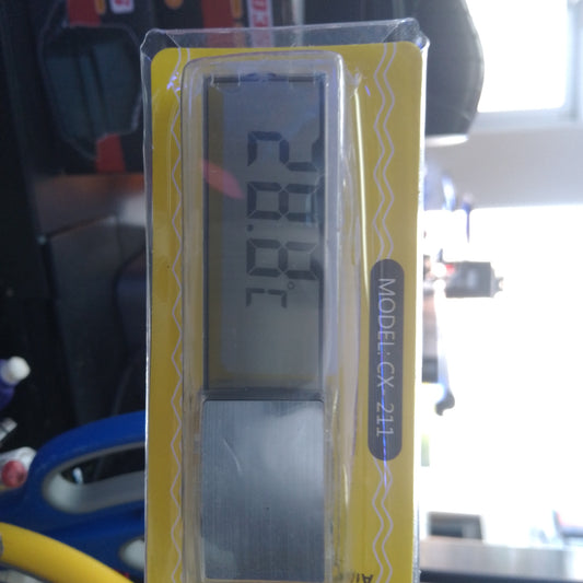Digital thermometer